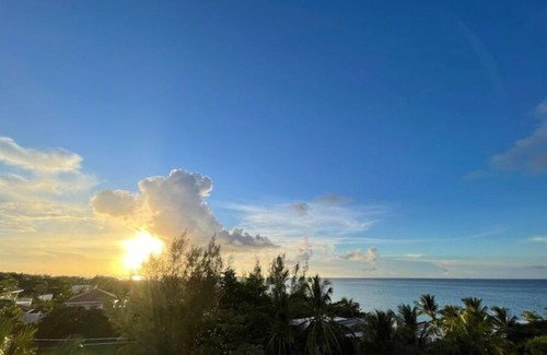 Nassau Condo | Modern Luxury Condo