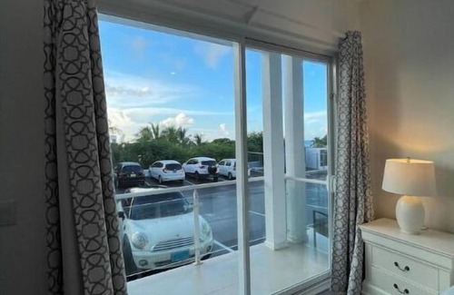 Nassau Condo | Modern Luxury Condo