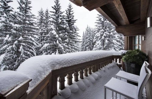 Sailly sur la Lys Ski Chalet | Modern Luxury Meets Alpine Charm- Private 6 Bedrooms Chalet With Spa