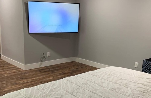 Jacksonville House | Modern luxury HEATED pool home in the heart of JAX