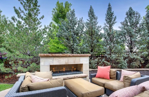 Stapleton House | Modern luxury home situated on a park with pool and mountain views