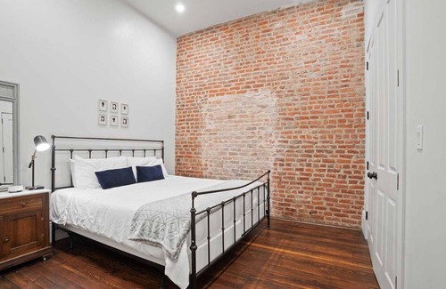 Central Business District Hotel | Modern Luxury in NOLA: 2BR, 2BA Downtown Suite - Close to Harrah's & French Quarter