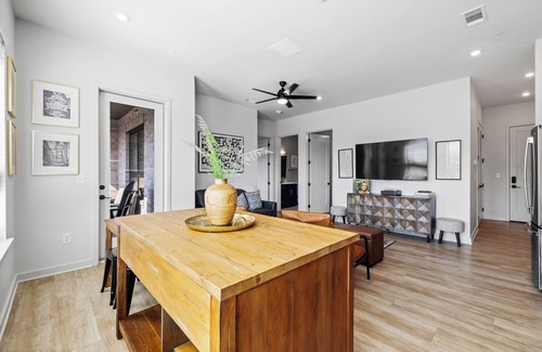Nashville Condo | Modern Luxury, Music Row/West End, Free Parking, Pets, 16th Ave