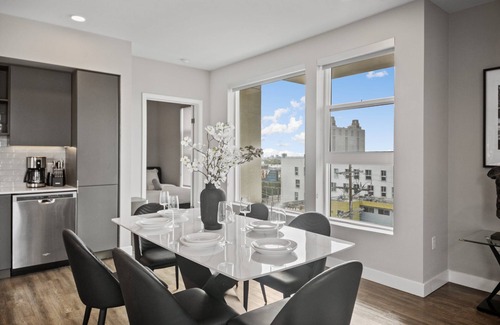 Hollywood Apartment | Modern Luxury Oasis in WEHO Hollywood Sign Views!