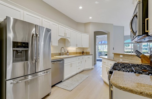 Indio House | Modern Luxury on the Golf Course. Special Long Term Rates Available by Request