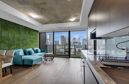 Fashion District Apartment | Modern Luxury Suite on King Street
