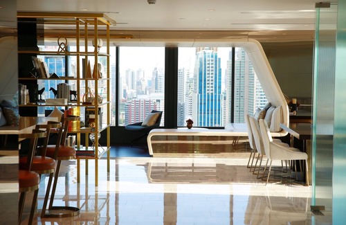 Pathumwan Condo | Modern luxury/heart of Bangkok/good location chitlom/Erawan shrine