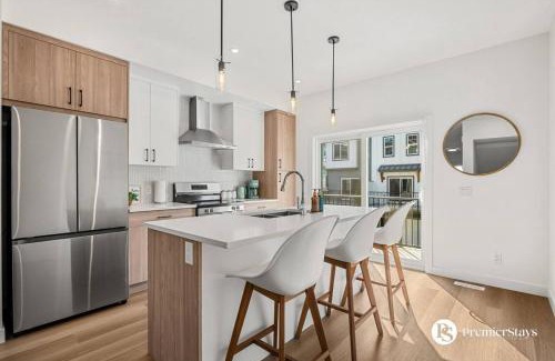 Springbank Hill House | Modern Luxury Townhome near Aspen Landing and Winsport