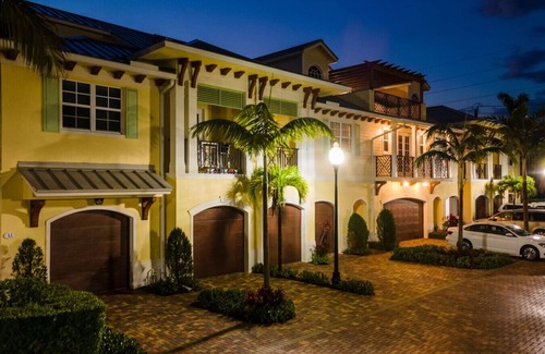 Jupiter Condo | Modern Luxury Townhome near Beach/Golf/Boating