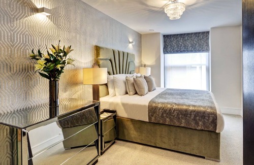 Swiss Cottage Apartment | Modern, Luxury Two-Bed Apartment with Private Patio