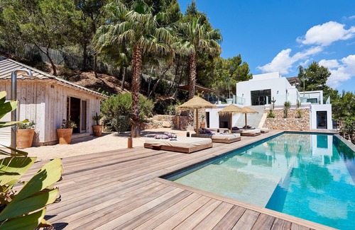Sant Josep de sa Talaia Villa | Modern luxury villa with stunning views with pool and in an excellent location