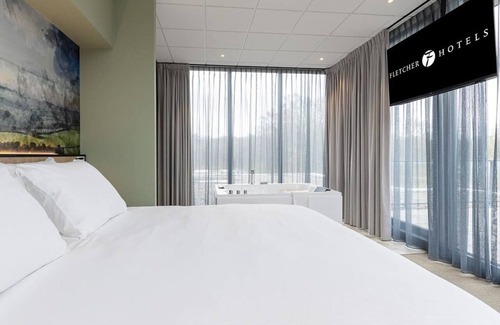 Marknesse Hotel | Modern Marknesse Hotel Room – Ideal for Exploring Giethoorn & Dutch Nature