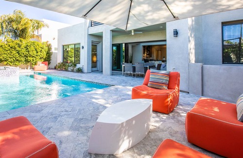 Fashion Square Villa | Modern Masterpiece Neighboring Fashion Square