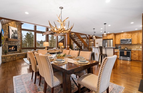 Grand Lake House | Modern meets cozy! Mountain & lake views! Hot Tub! Pet Friendly!