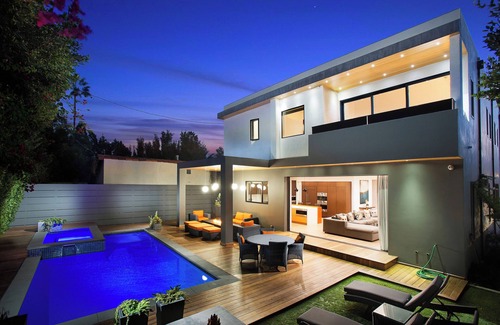 Melrose Villa | Modern Melrose Luxury Villa