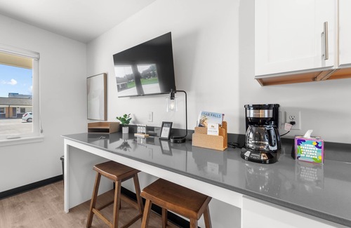 Cedar Falls Apartment | Modern Micro-Studios in Cedar Falls - Falls Edge Studios