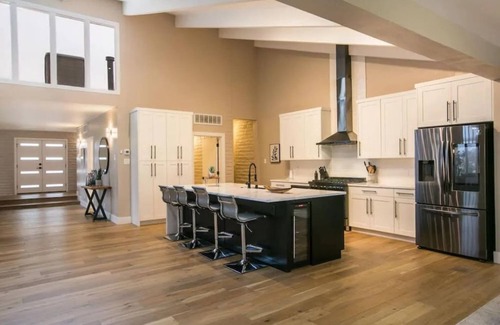 Northeast Heights House | Modern MidCentury on the Golf Course