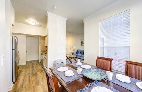 MacGregor Apartment | Modern Minimalist 2Bed | TMC & 5 min from Midtown