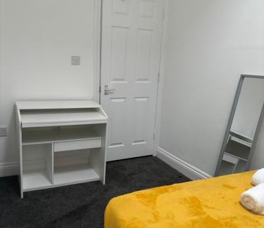 Ilkeston Apartment | Modern Minimalist Apartment