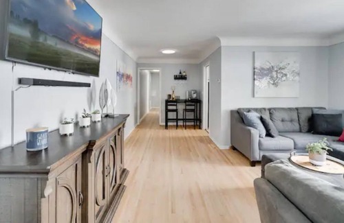 Whittier House | Modern Minneapolis Duplex with Amazing Location