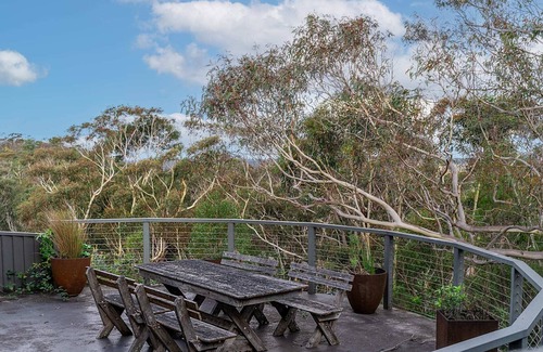 Wentworth Falls House | Modern Mountain Escape with Breathtaking Views