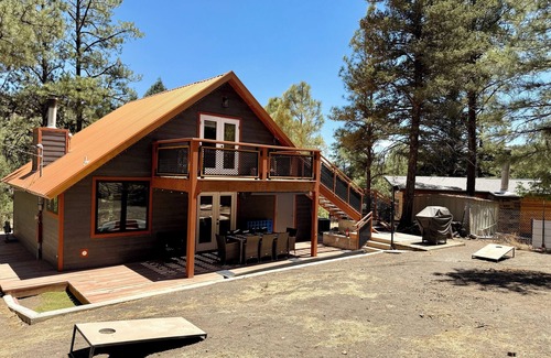 Ruidoso Cabin | Modern Mountain Cabin with AC, beautiful Views. 3 min to Midtown.