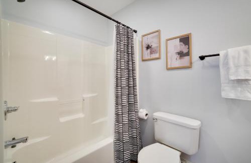 Tannersville House | Modern Mountain Chalet Ski, Hike, & Explore