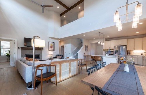 Granby House | Modern Mountain Golf/Ski/Lake Retreat w/Hot Tub