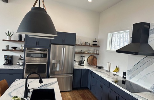 Pownal House | Modern Mountain Retreat with view 3 Bed 3.5 Bath sleeps 10 in peaceful Pownal VT