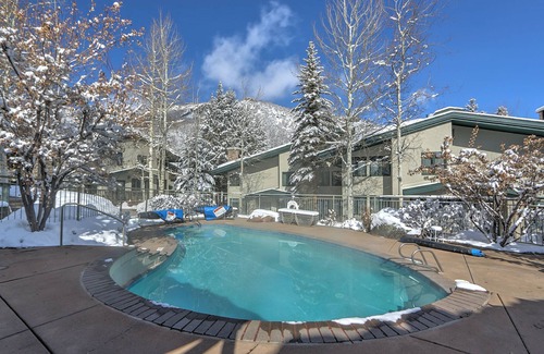 Snowmass Village House | Modern, MTN Retreat w/Fireplace, Pool, Hot Tub, Steps to Snowmass Base Village