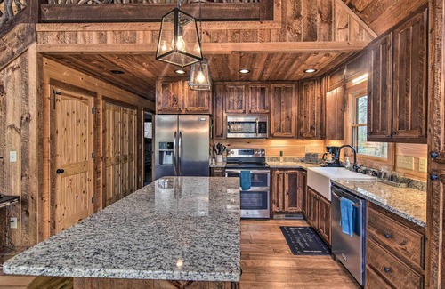 Murphy Cabin | Modern Murphy Cabin w/Nottely River Views!