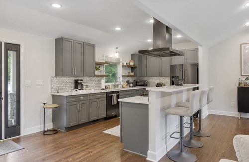 Inglewood House | Modern Music City Oasis Sauna & Spacious Yard!