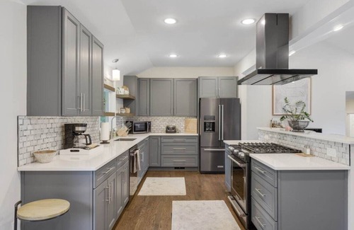 Inglewood House | Modern Music City Oasis Sauna & Spacious Yard!