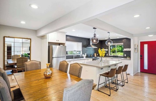 Napa House | Modern Napa 3BD Wine Country Escape w/Pool & Spa