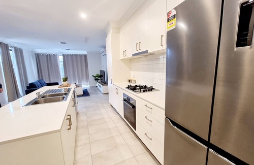 Narre Warren House | Modern Narre Warren home, close to Fountain Gate shopping centre