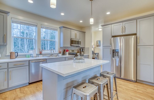 Netarts House | Modern Netarts NEW BUILD w/3 bedroom and Fully Fenced Yard