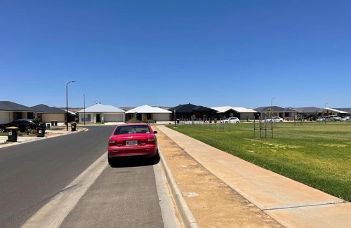 Munno Para House | Modern New 4BR Spacious & Peaceful Family Home