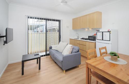 Kuraby House | Modern New-Build Tranquil Home Studio