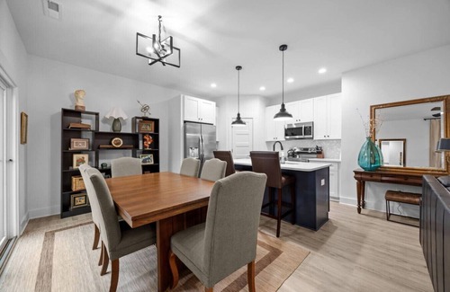 Haw River House | Modern New Duplex in Prime Location