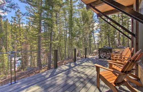 Philipsburg Cabin | Modern & Newly Built Cabin: Ski, Fish, Hike!