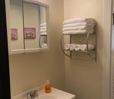 North Conway Apartment | Modern North Conway Getaway