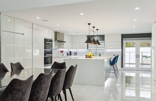 Valley Village House | Modern Oasis! 5BD/3BA & Pool in Valley Village