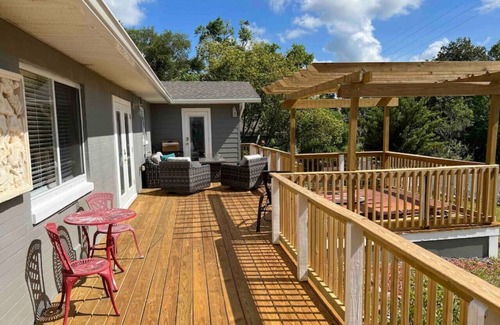 Lake Eola Heights Apartment | Modern Oasis near Lake Eola