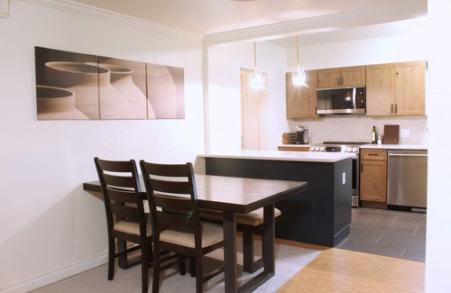 Palo Verde House | Modern Oasis: New Kitchen, Rooftop Deck, Exec Office, Pet-Friendly, Large Yard