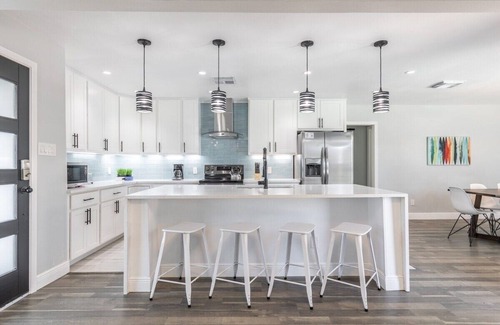 Irving House | Modern Oasis-Sleek 4-Bed Oasis with Private Pool