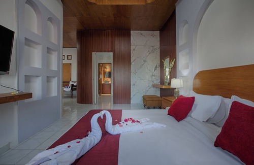 Seminyak Villa | Modern Oasis Villa: Perfect Bali Retreat with Pool