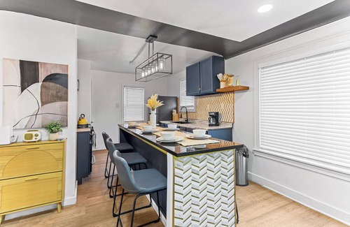Detroit House | Modern oasis W/Game room/fenced yard-smoke room- Fits 16+ guests.