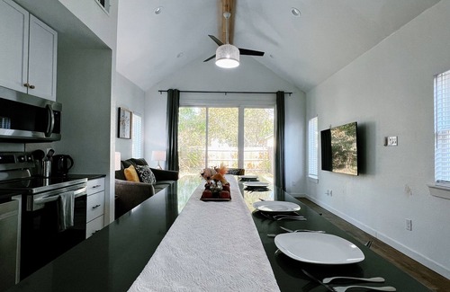South Dallas - Fair Park House | Modern Oasis- Walk t State Fair | Near Deep Ellum