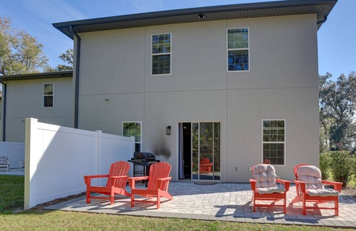 Fellowship House | Modern Ocala Townhome Near Golf Club & WEC!