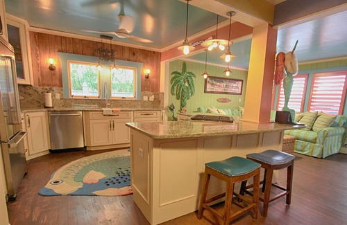 Independence Square Cottage | Modern OLD FLORIDA Beach Front Cottage